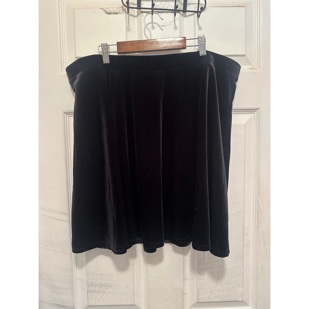 Black Velvet Skater Skirt Plus Size 3X High Waisted Mini Flare Skirt Forever 21